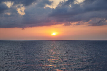 フェリーからの日本海の夕陽
