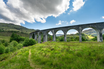 Fototapeta na wymiar Glenfinnan Railway Viaduct in Scotland 