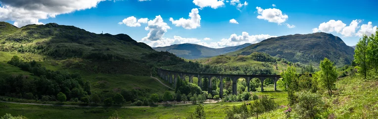 Papier Peint photo autocollant Viaduc de Glenfinnan Glenfinnan Railway Viaduct in Scotland 