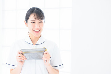 美容系ナースや看護師のイメージに使いやすいアジア人女性のポートレート　コピースペース