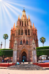 Obraz premium サンミゲル・デ・アジェンデの美しい教会