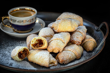 Bagels with boiled condensed milk.
