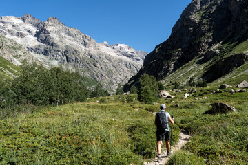Fototapeta na wymiar Auvergne-Rhone -Alps Frankreich Ecrin Nationalpark
