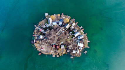 aerial view island in the middle of the lake