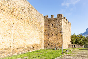 Fototapeta na wymiar the medieval castle of Aínsa (Aínsa-Sobrarbe), Sobrarbe, province of Huesca, Aragon, Spain