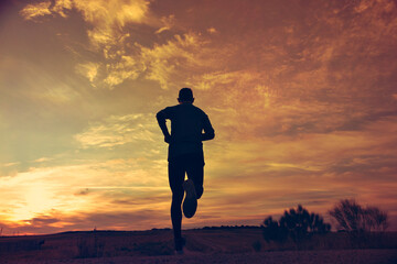 Corriendo al amanecer