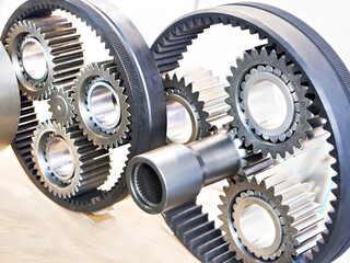 Epicyclic gearing metal gears