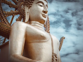 statue of buddha
