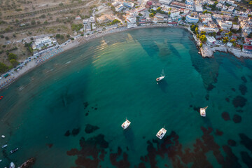 Wyspa Aegina w Grecji, widok z góry z drona. Widok na piekne morze śródziemne. - obrazy, fototapety, plakaty