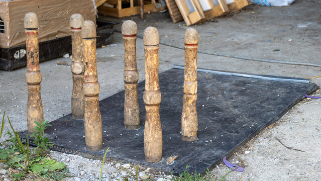 Mallet skittle game, traditional Gascon game