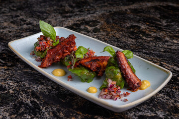 Pulpo anticuchero. Cocina peruana