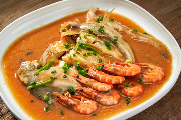 Asian Seafood Cuisine Red Shrimp Braised Fish