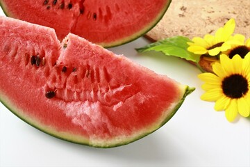 カットしたスイカ