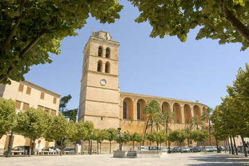 Iglesia parroquial de Sant Joan. Muro.Es Pla. Mallorca .Islas Baleares. España. - obrazy, fototapety, plakaty
