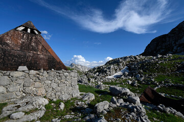 abandoned mountain village at the summit of Mount Smojan (Kučka Krajina), Montenegro // verlassenes Bergdorf in der Gipfelregion des Mt. Smojan (Kučka Krajina), Montenegro 