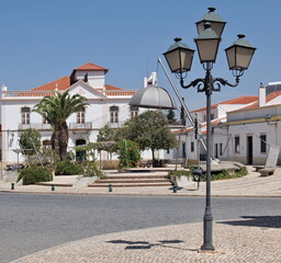 Fototapeta na wymiar Central square in Alvito, Beja - Portugal 