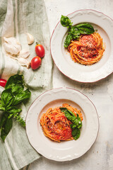 Spaghetti With Tomato Sauce