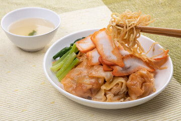 Red Pork Wonton Noodles