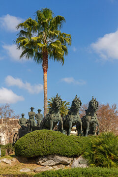 Bronze monument to the enganche with a horse-drawn carriage in the Plaza Mamelon in Jerez de la Frontera, C&aacute;diz, Andalusia, Spain