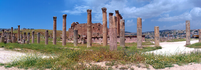 Ruins of roman temple in citiy of Jerash, Jordan