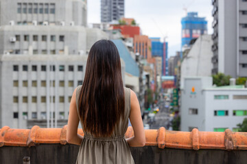 Fototapeta na wymiar Woman visit Taipei city in Taiwan