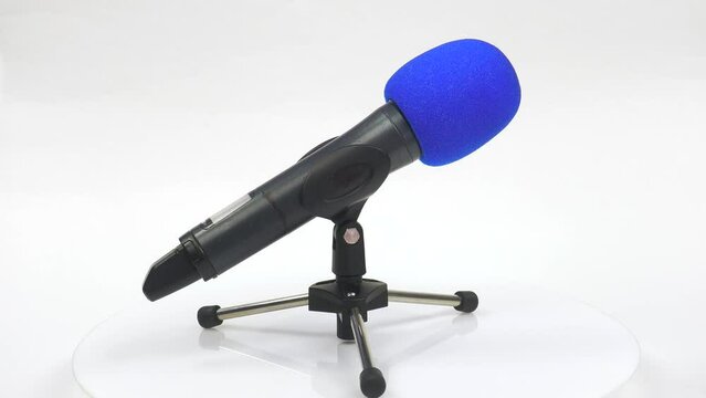 microfone. Top view, 360 degree rotation, close-up