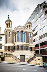 Fototapeta premium SAN FRANCISCO, CALIFORNIA - 2015, JUNE 24: San Francisco Landmark Notre Dame des Victoires Church and Rectory.Visit.
