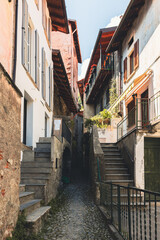 Fototapeta na wymiar Narrow streets of Lake Como