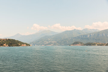 Fototapeta na wymiar Villa in Lake Como 