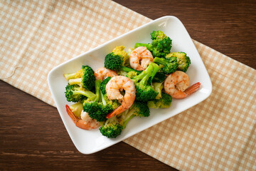 stir-fried broccoli with shrimps