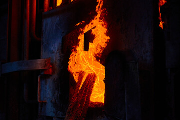Toughening melted blister copper with firewood in furnace