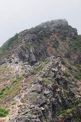 幻想的な山の風景