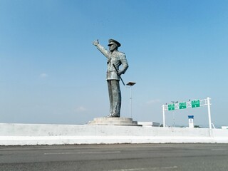 monument to the heroes of the world
