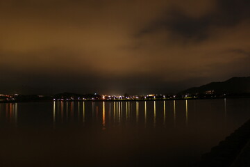 Obraz premium コンビナート夜景！山口県周南市 SDGs地球環境と地球のミライ えんとつ町