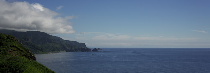 神威岬から望む沼前岬と十坊岬