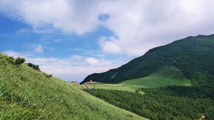 Fototapeta na wymiar The beautiful scenery of Sinbulsan Mountain covered with silver grass
