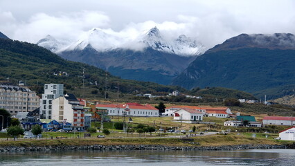 Fototapeta na wymiar Martial Mountains above the old prison and Maritime Museum in Ushuaia, Argentina