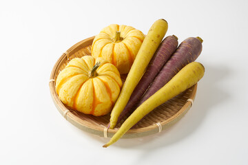 夏の高原野菜　白背景