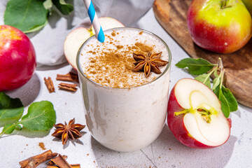 Apple pie smoothie with yogurt, apple slices, oatmeal granola flakes, cinnamon, spices and walnuts....