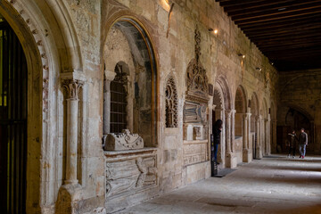 Fototapeta na wymiar claustro, catedral vieja, Salamanca, comunidad autónoma de Castilla y León, Spain