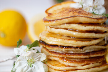 Pancakes with honey, lemon