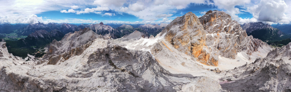 360 DEGREES PANORAMIC VIEW OF BEAUTIFUL DOLOMITES MOUNTAINS. ALPS, ITALY, EUROPE. DRONE SHOT.