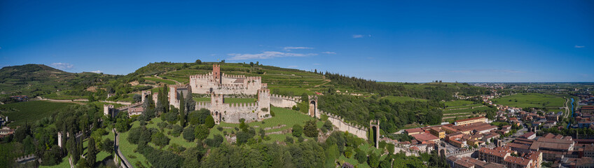 Fototapeta na wymiar Famous historical Soave Castle, Italy. Panorama, Aerial view of Soave Castle.
