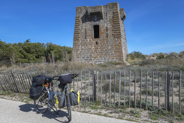 Voyage à vélo au printemps 2022, de début du mois d'avril à la fin du mois de mai sur les pistes cyclables et vélo-routes  du sud de la France., boucle touristique de 3416 kms .