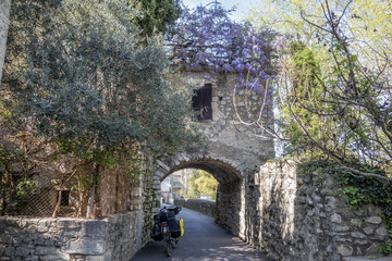 Voyage à vélo au printemps 2022, de début du mois d'avril à la fin du mois de mai sur les pistes cyclables et vélo-routes  du sud de la France., boucle touristique de 3416 kms .