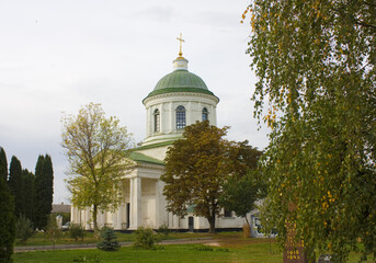 Fototapeta na wymiar All Saints Church in Nizhyn, Chernihiv Oblast, Ukraine 