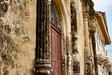 Crumbling Church Façade of the “Iglesia la Merced” (Church of Mercy) in Granada, Nicaragua