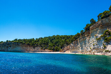 Obraz premium Amazing view of Spartines beach during boating in Alonissos island, Greece