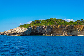 Naklejka premium Amazing view of Spartines beach during boating in Alonissos island, Greece