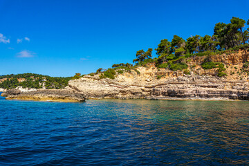Fototapeta premium Amazing view of Spartines beach during boating in Alonissos island, Greece